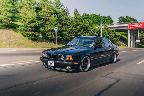 Les motos tout-terrain : guide pour les amateurs de sensations fortes